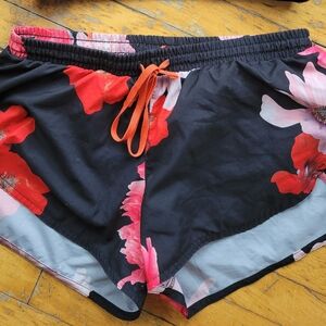 Old Navy Black Floral Women's Athletic Shorts